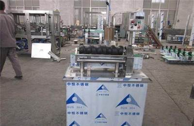 創(chuàng)興機(jī) 專(zhuān)業(yè)膠帽熱縮機(jī)，確保葡萄酒封口無(wú)破損的高效解決方案